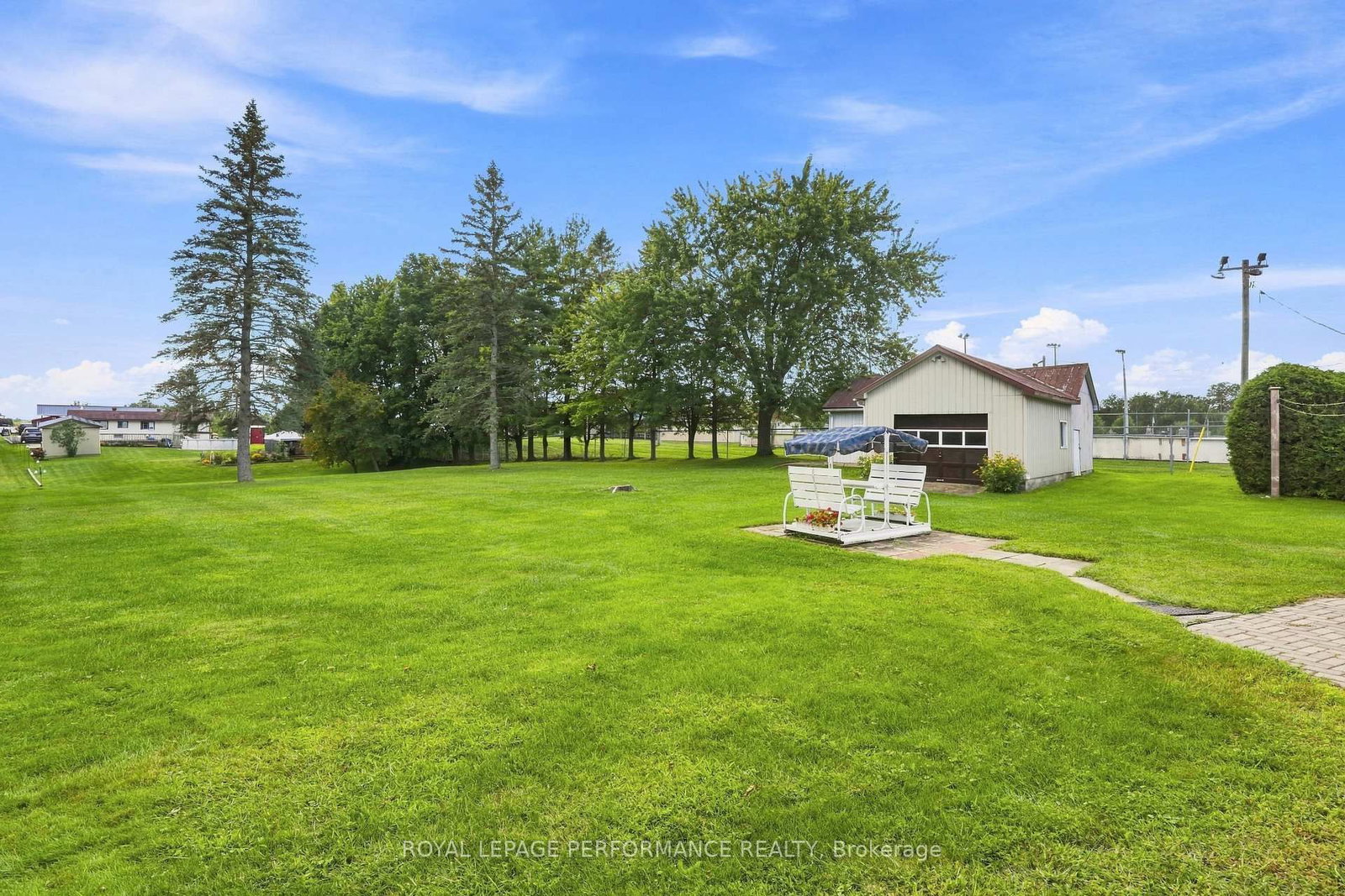 2012 Lajoie Street • Alfred and Plantagenet, ON photo 43
