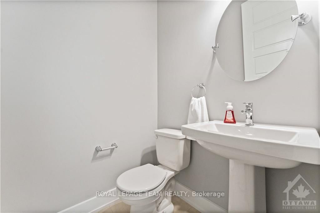 2413 Watercolours Way • Ottawa, ON photo 21
