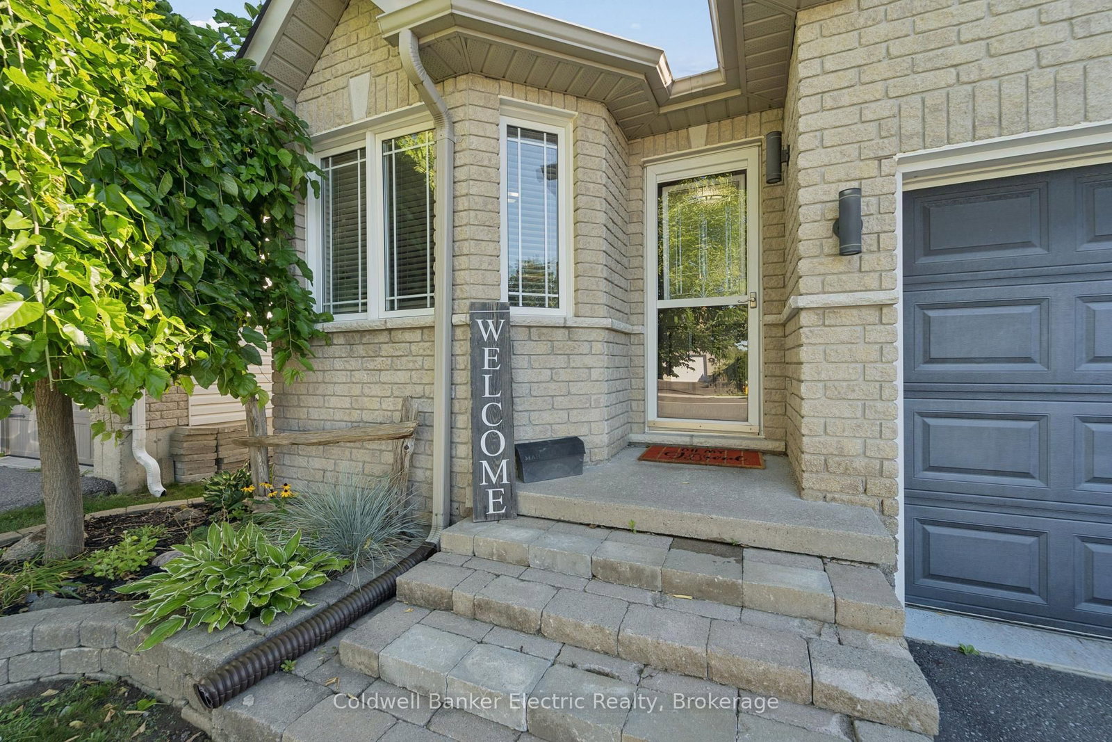 661 CLANCY Crescent • Peterborough, ON photo 4