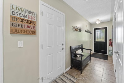 661 CLANCY Crescent • Peterborough, ON photo 6