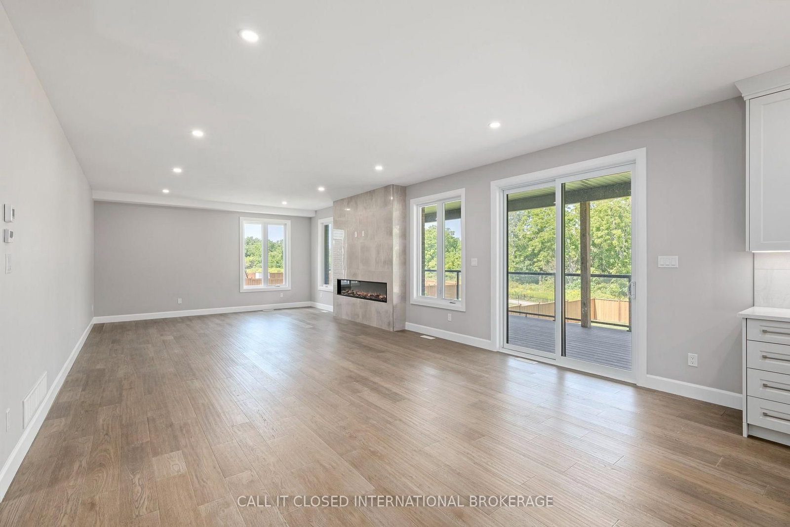 44 Royal Crescent • Southwold, ON photo 12