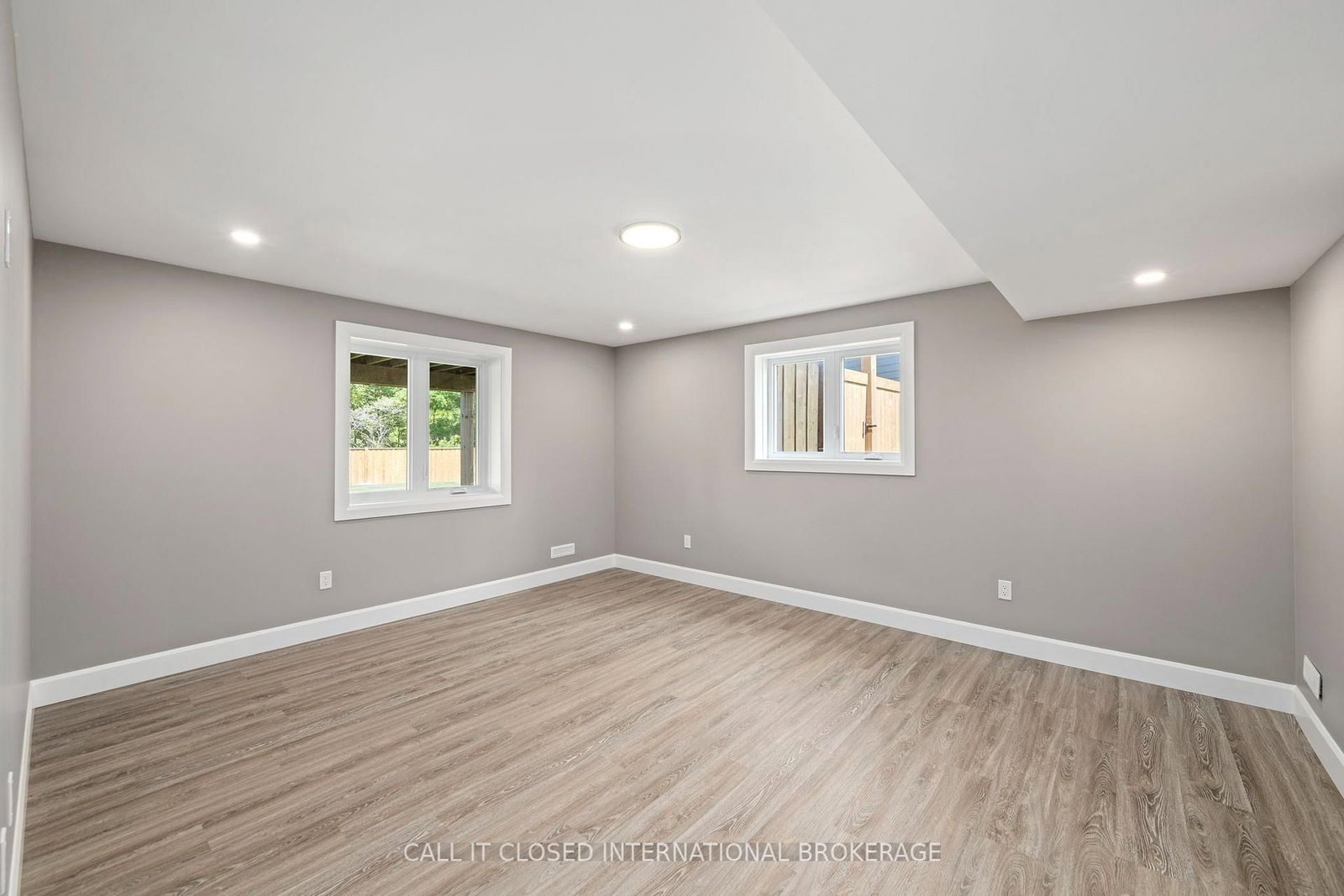44 Royal Crescent • Southwold, ON photo 32