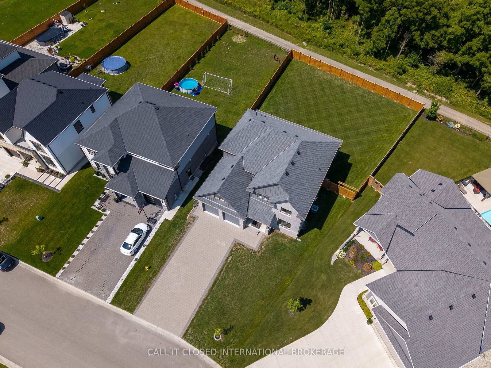 44 Royal Crescent • Southwold, ON photo 44
