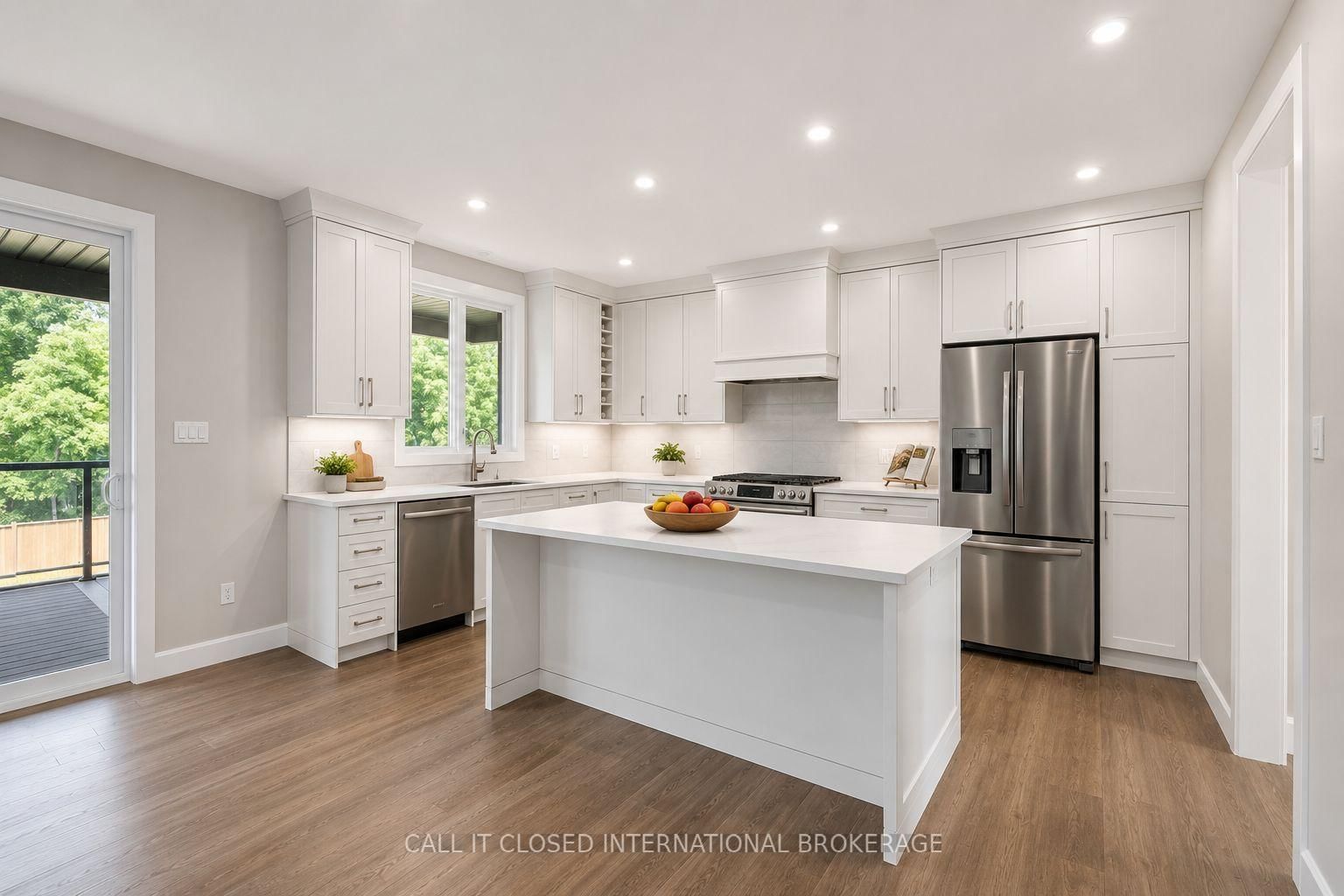 44 Royal Crescent • Southwold, ON photo 9