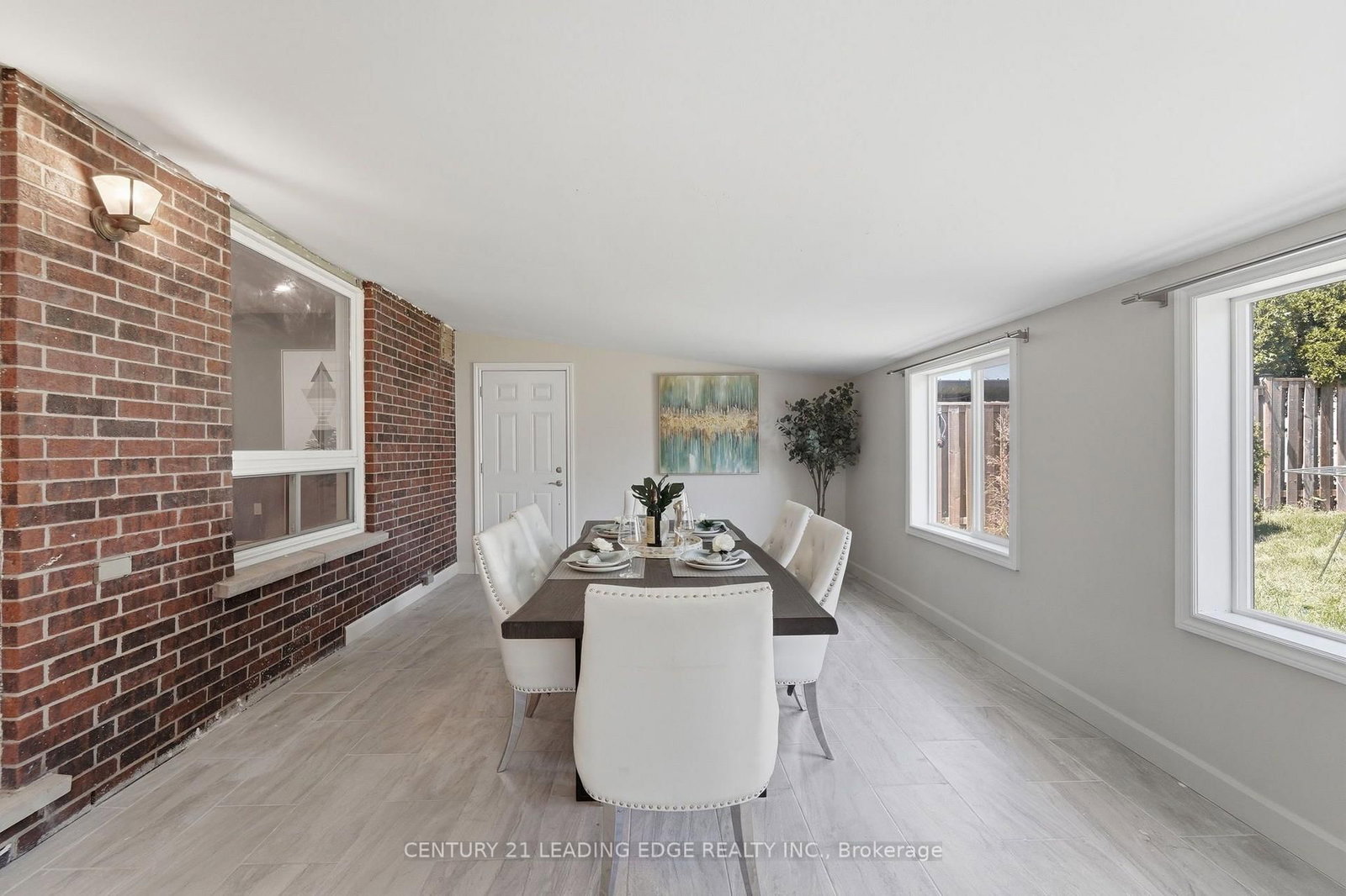 749 Stone Church Road E • Hamilton, ON photo 13