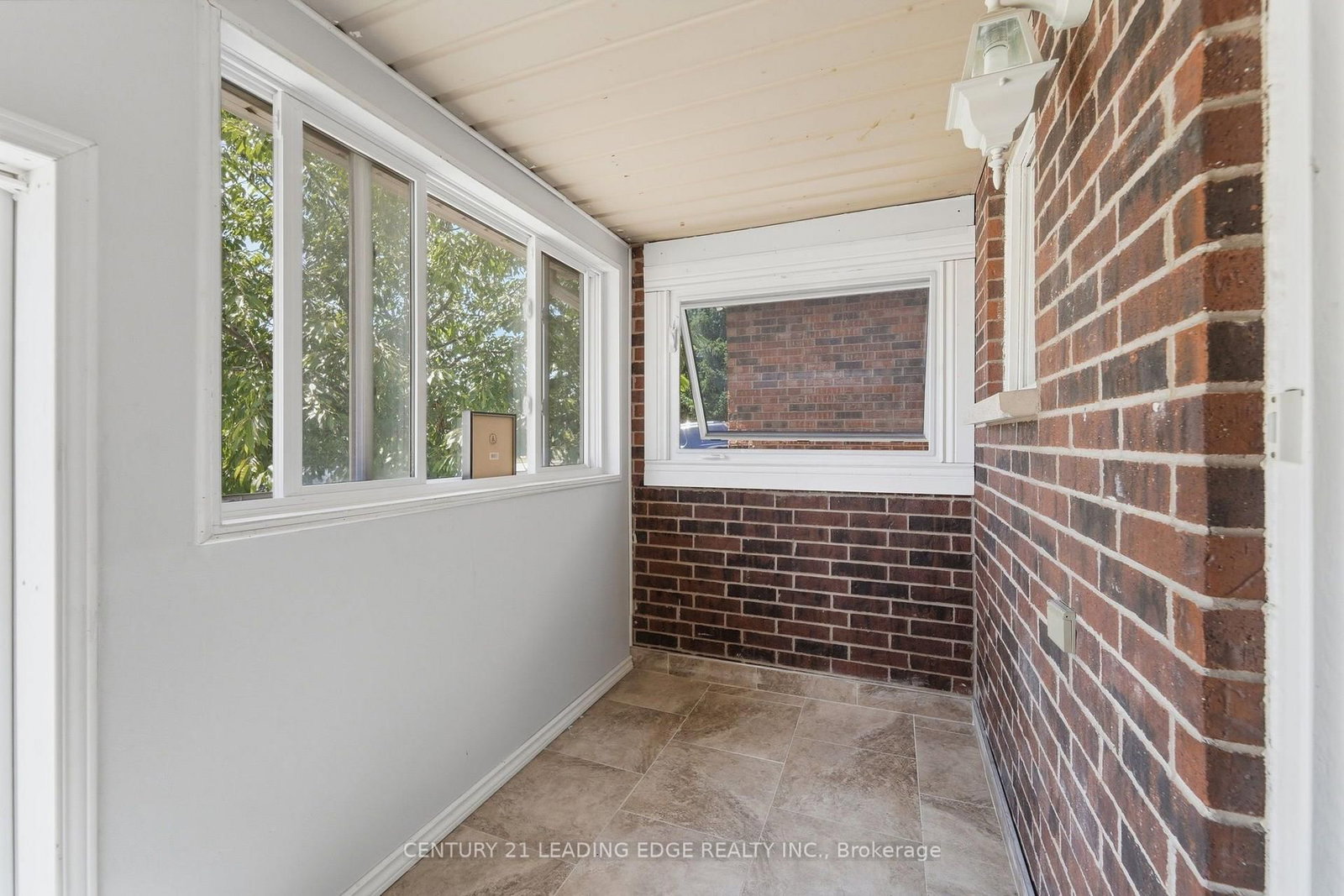 749 Stone Church Road E • Hamilton, ON photo 17