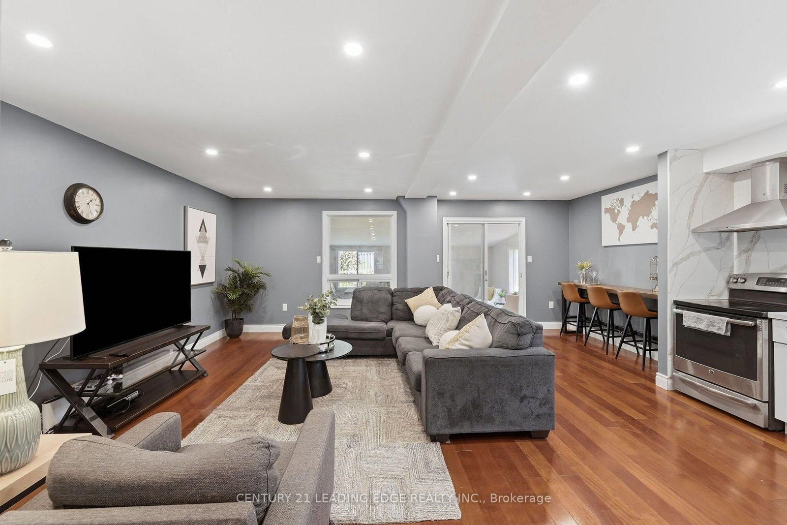 749 Stone Church Road E • Hamilton, ON photo 6