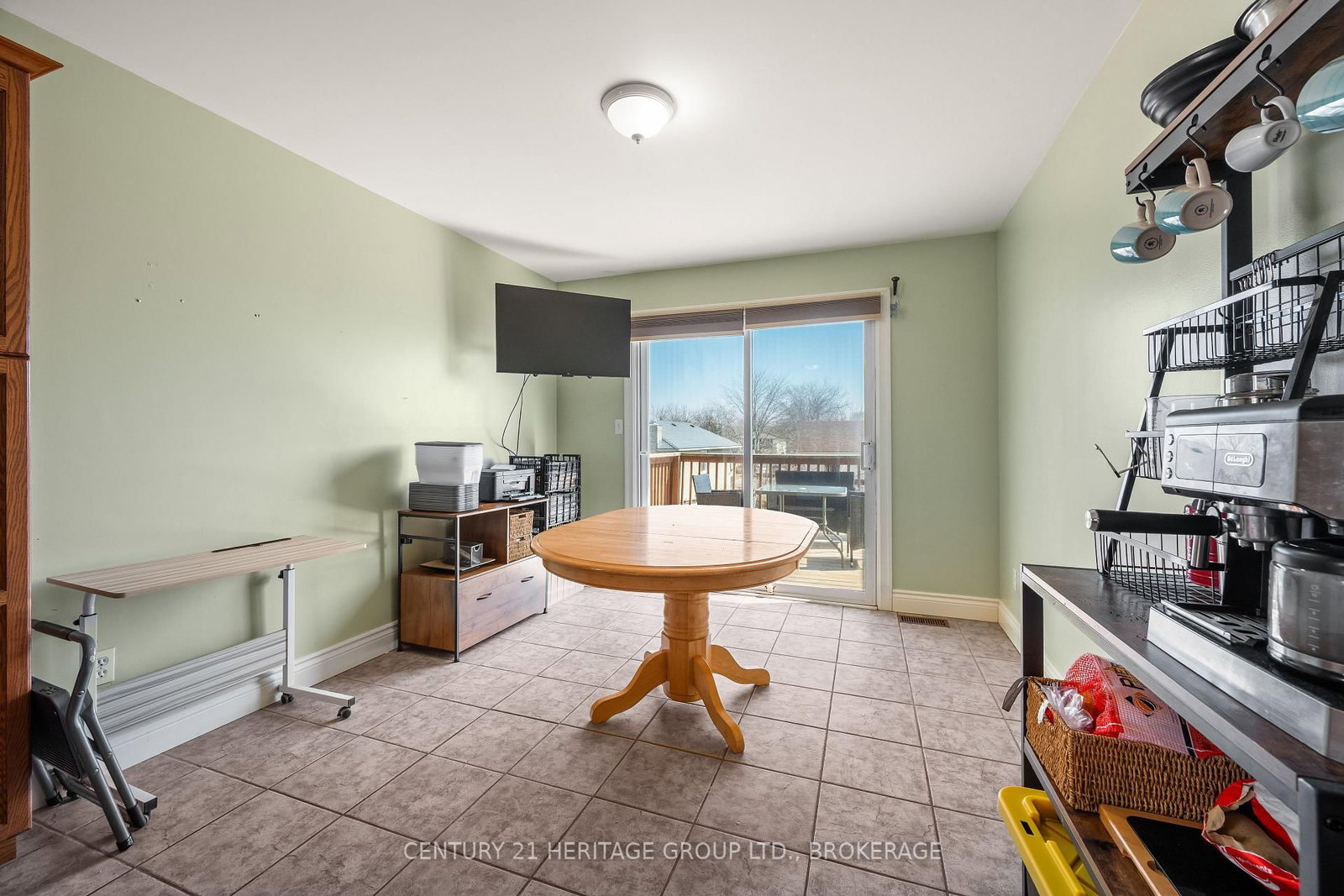 79 SPEERS Boulevard • Loyalist, ON photo 14