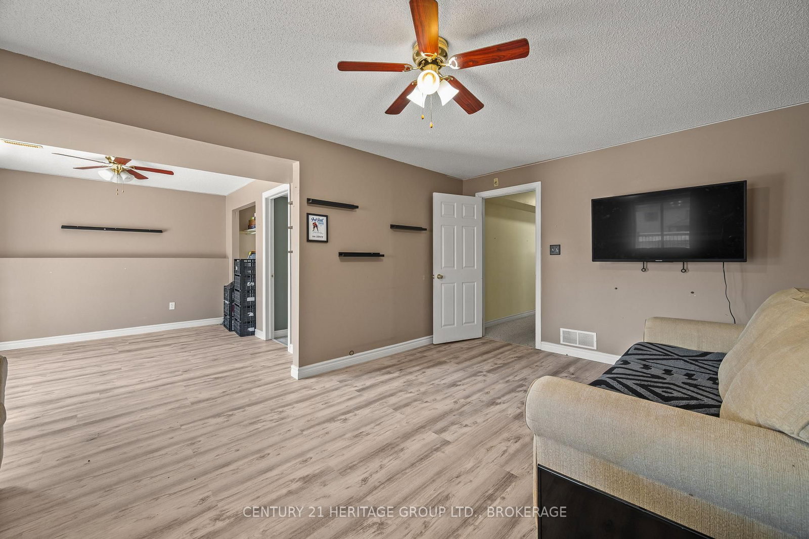 79 SPEERS Boulevard • Loyalist, ON photo 29