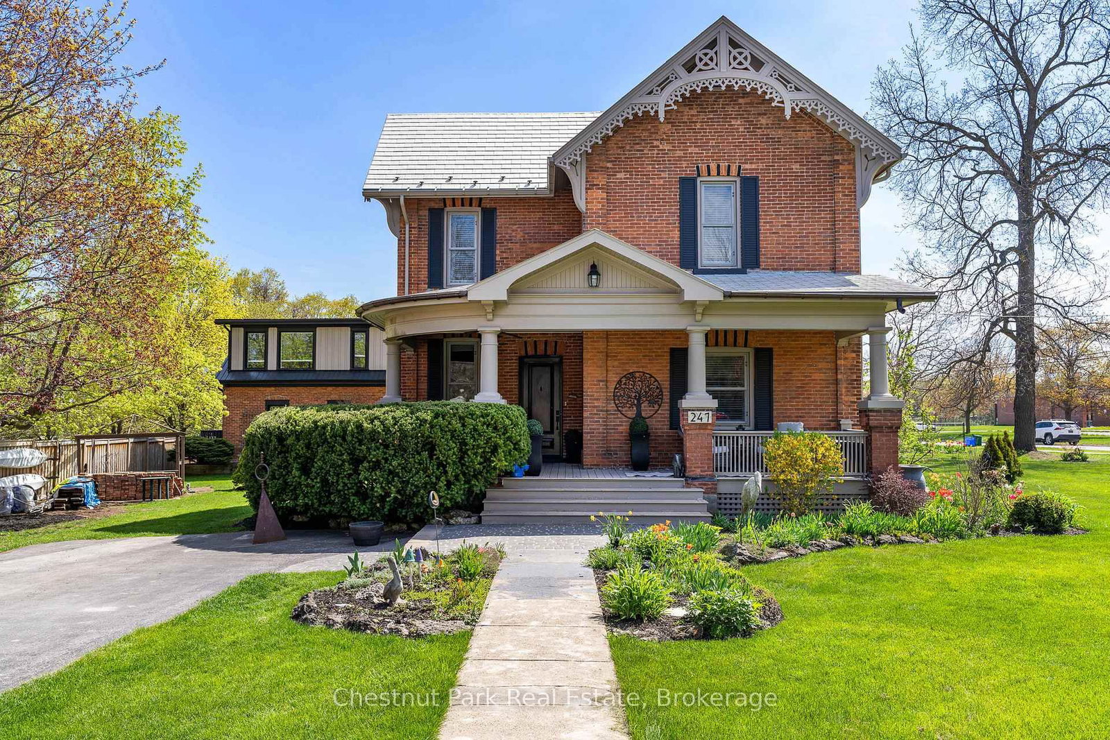 247 St Vincent Street • Meaford, ON photo 2