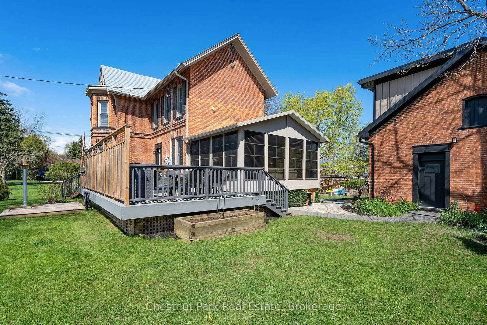 247 St Vincent Street • Meaford, ON photo 3