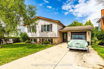 872 26th Street E • Owen Sound, ON photo 2