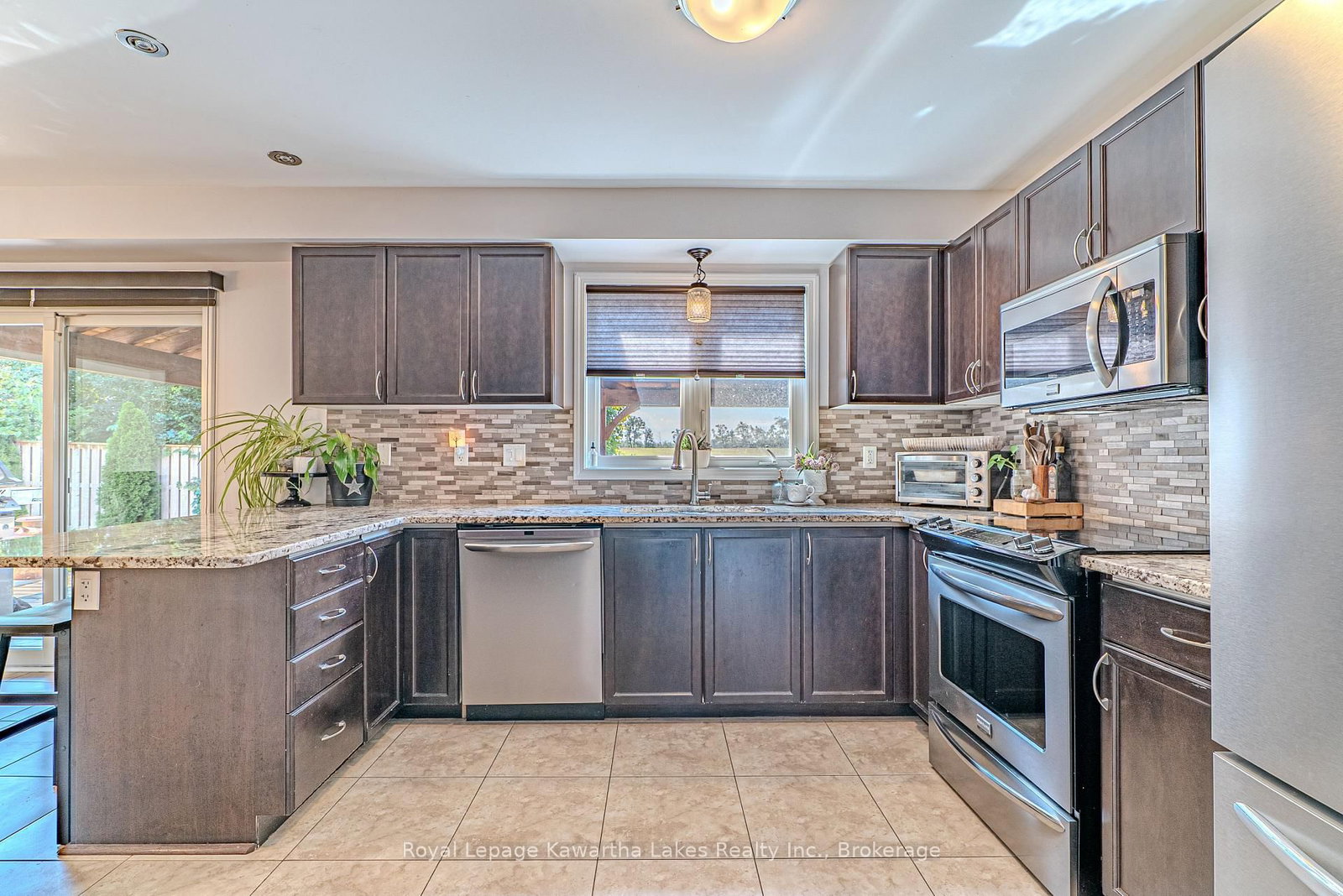 9 Power Court • Kawartha Lakes, ON photo 16