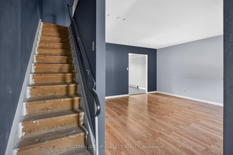 690 Little Grey St photo 5