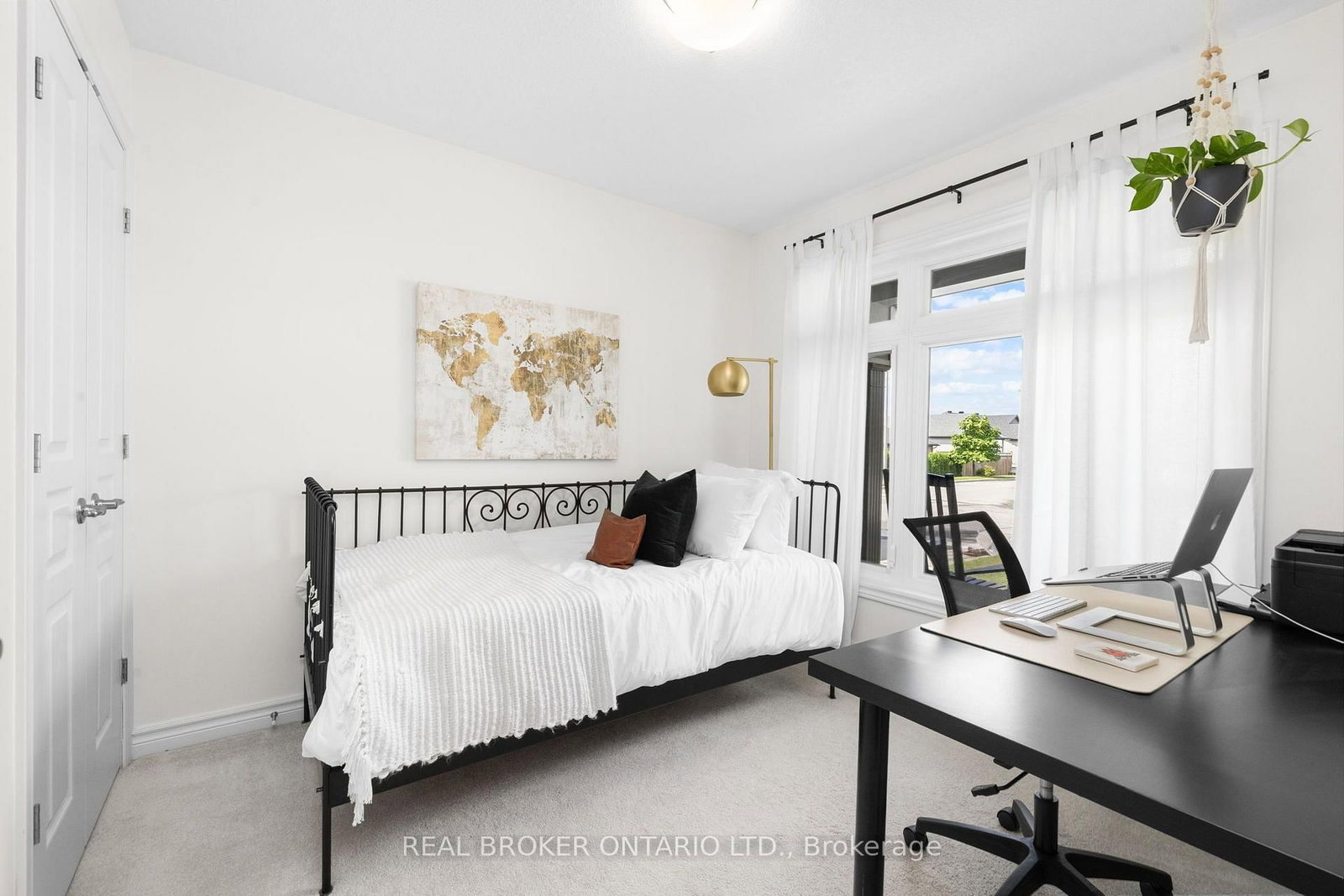 342 Honeyborne Street • Almonte, ON photo 5