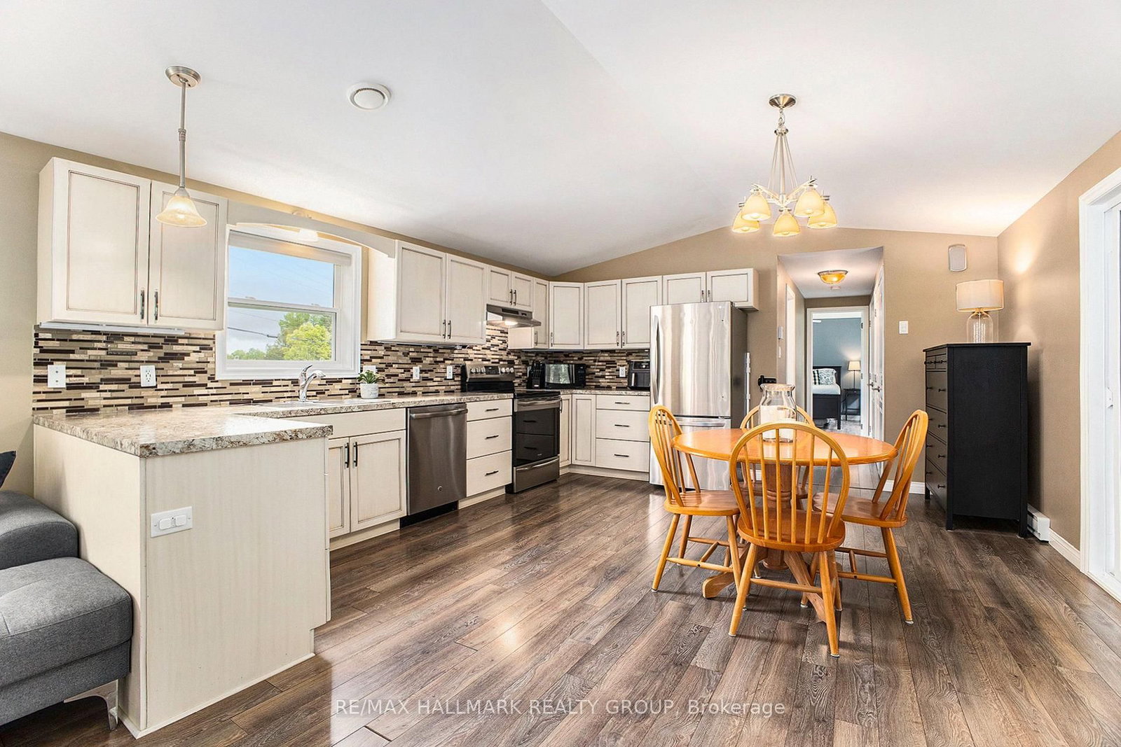 541 Drummond Conc 7 Road • Perth, ON photo 12