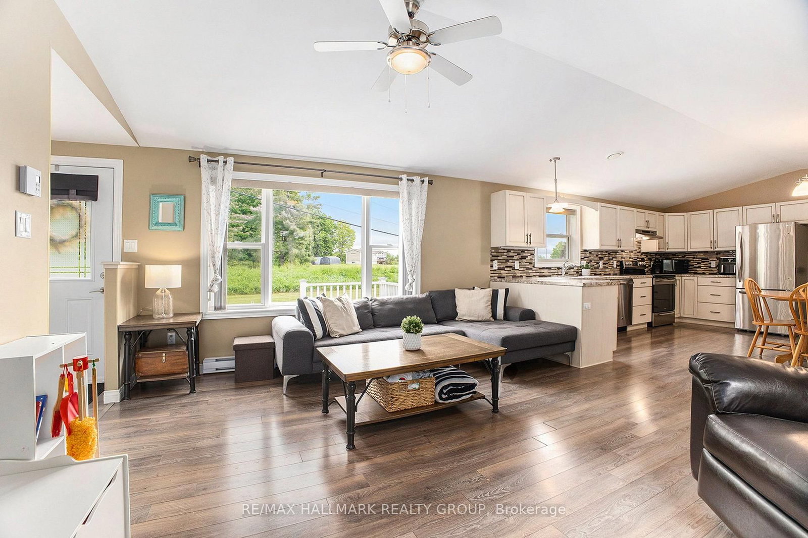 541 Drummond Conc 7 Road • Perth, ON photo 9