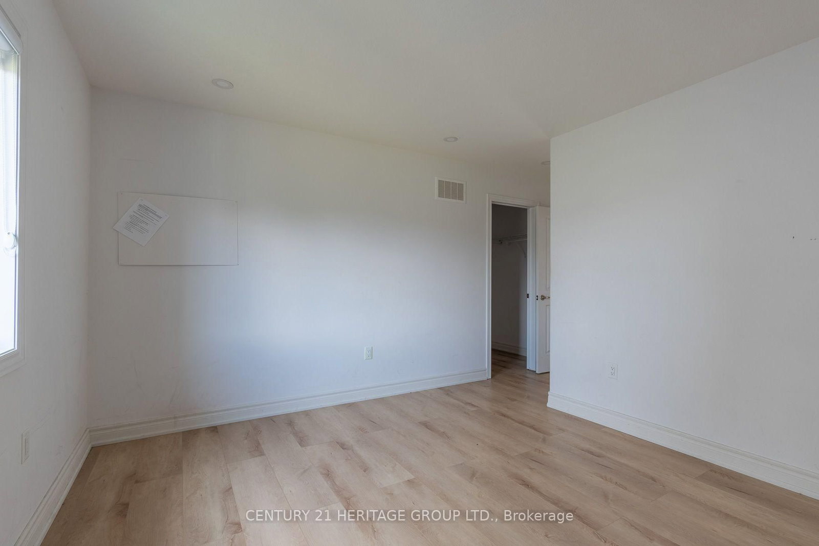 238 Longboat Run W • Brantford, ON photo 19