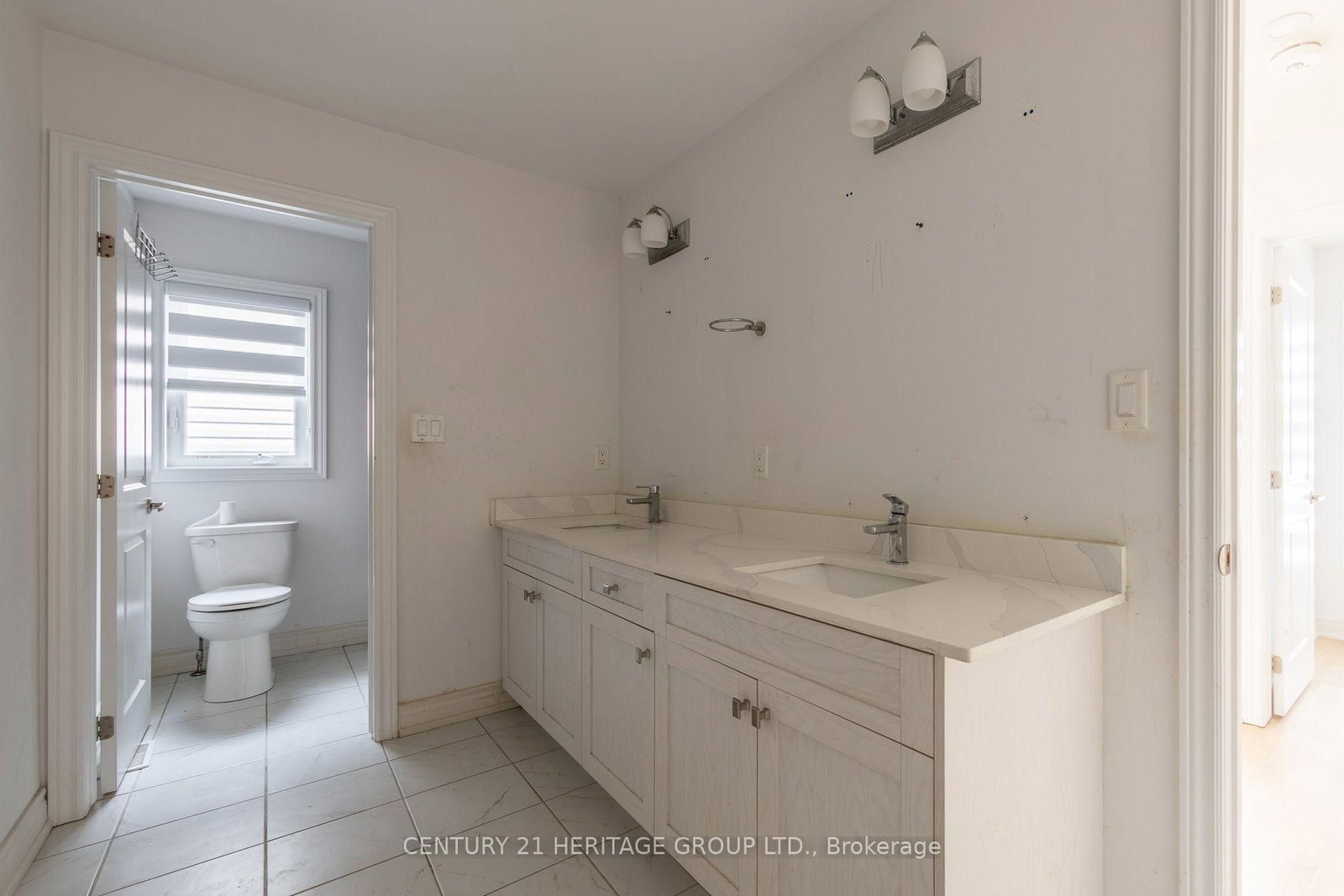 238 Longboat Run W • Brantford, ON photo 27