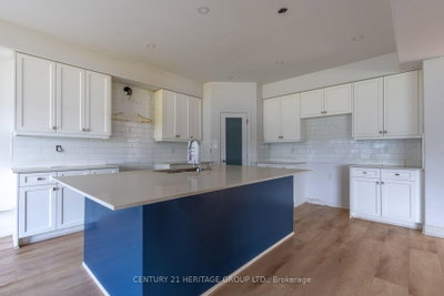 238 Longboat Run W • Brantford, ON photo 8