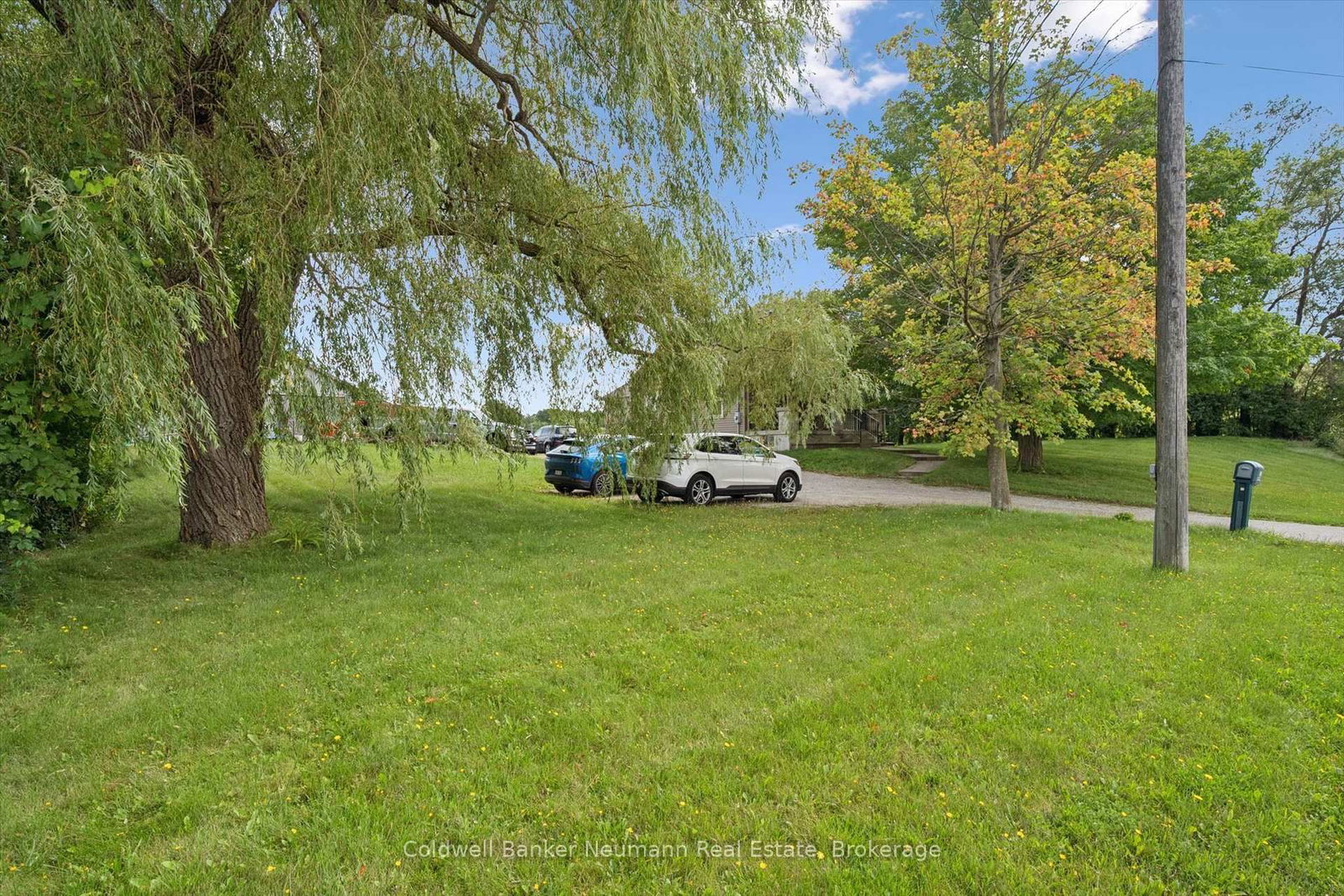 527 Stone Road E • Guelph, ON photo 3