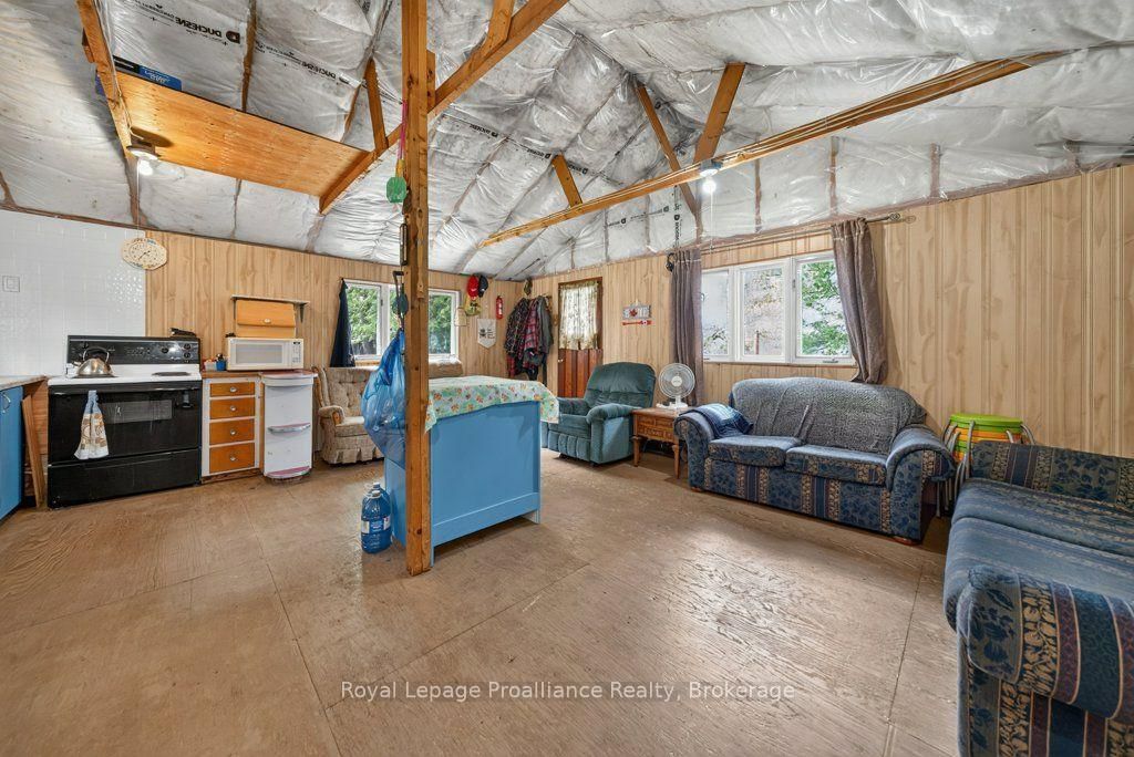 1138 Helen Lane • Mountain Grove, ON photo 16