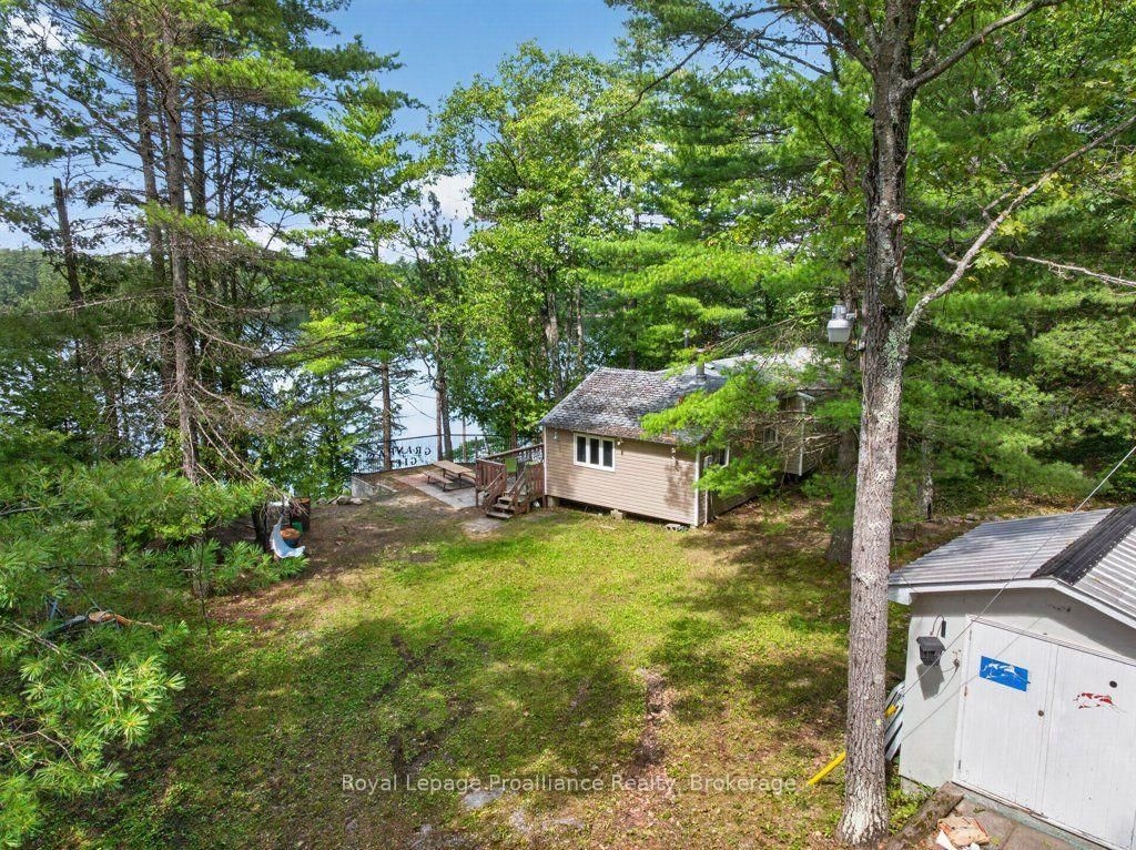 1138 Helen Lane • Mountain Grove, ON photo 2