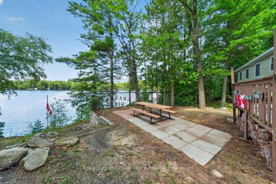 1138 Helen Lane • Mountain Grove, ON photo 4