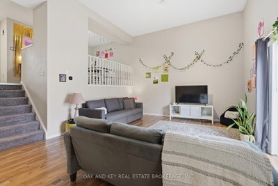 18 Chapman Court • London North, ON photo 4