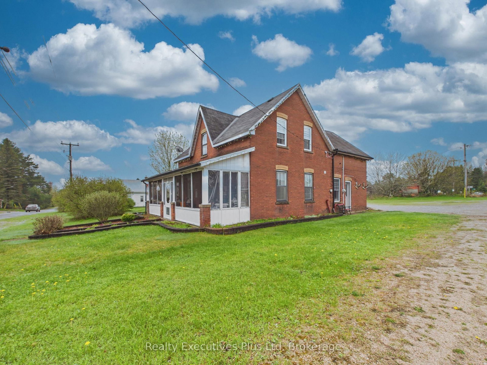 16 Albert Street • Sundridge, ON photo 3