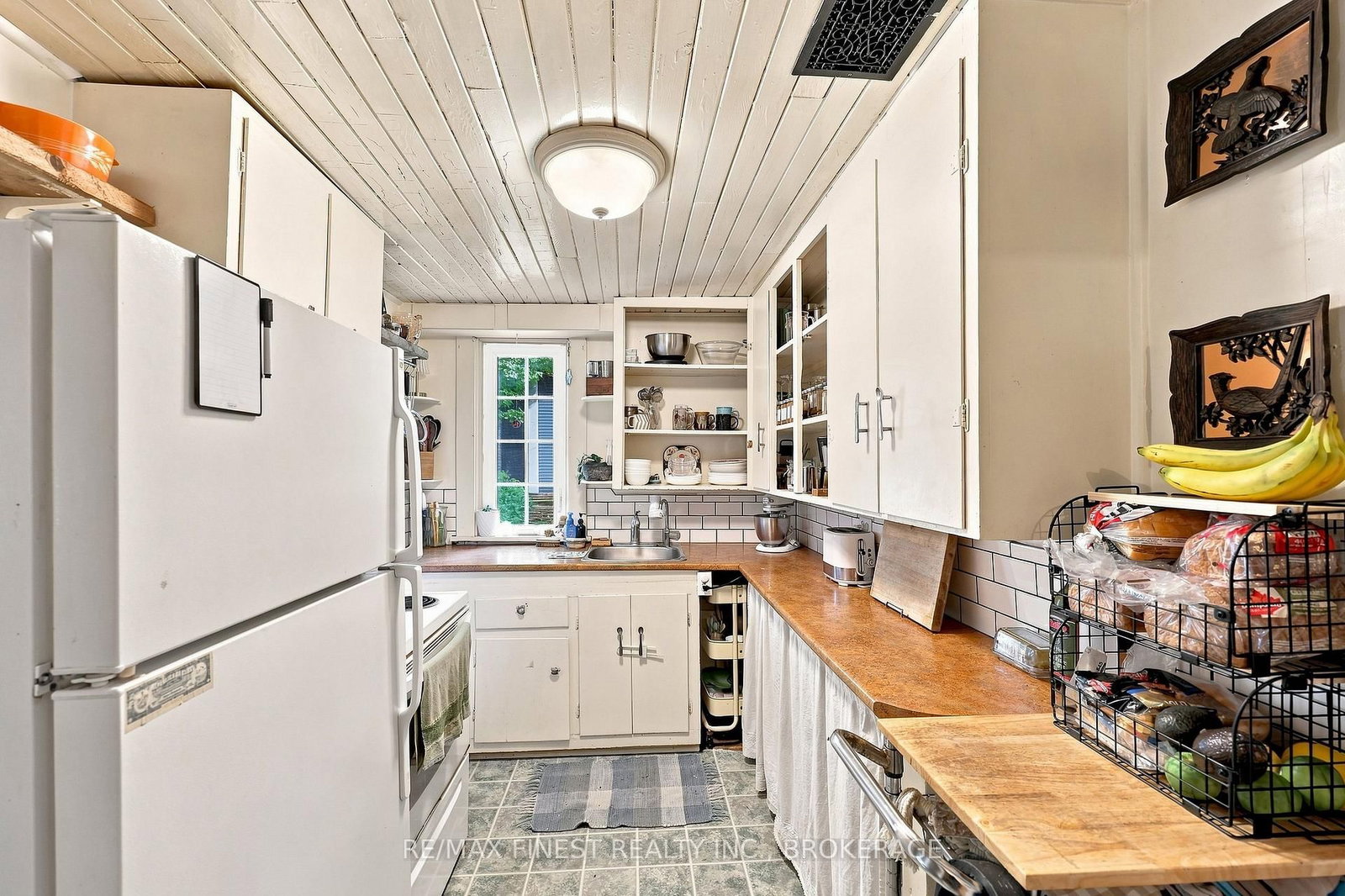 3286 COUNTY ROAD 6 • Yarker, ON photo 12