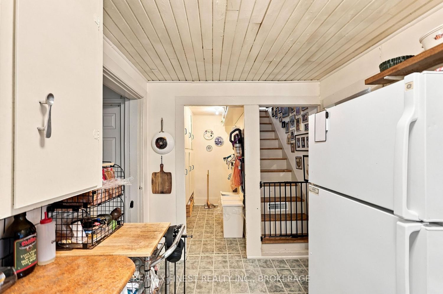 3286 COUNTY ROAD 6 • Yarker, ON photo 14