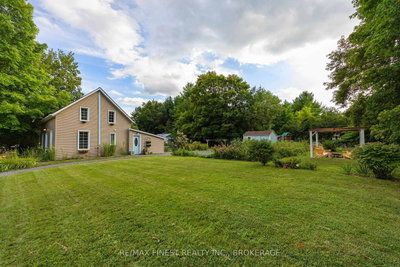 3286 COUNTY ROAD 6 • Yarker, ON photo 2