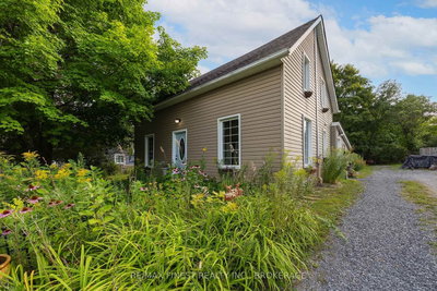 3286 COUNTY ROAD 6 • Yarker, ON photo 4