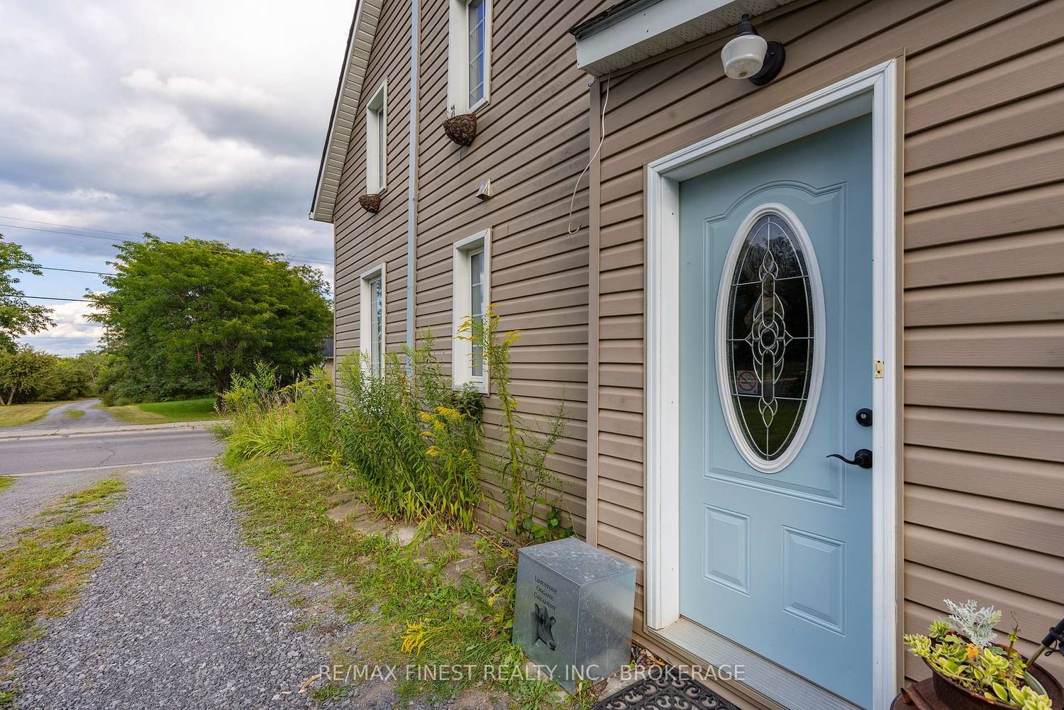 3286 COUNTY ROAD 6 • Yarker, ON photo 6