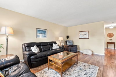 65 Villeneuve Crescent • London East, ON photo 4