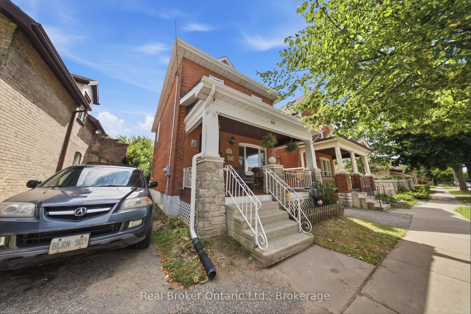 69 Arthur Street • Brantford, ON photo 3