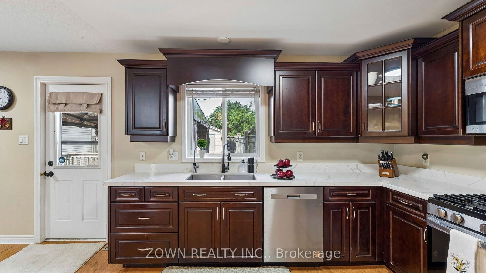 373 SEDDON Road • London South, ON photo 14