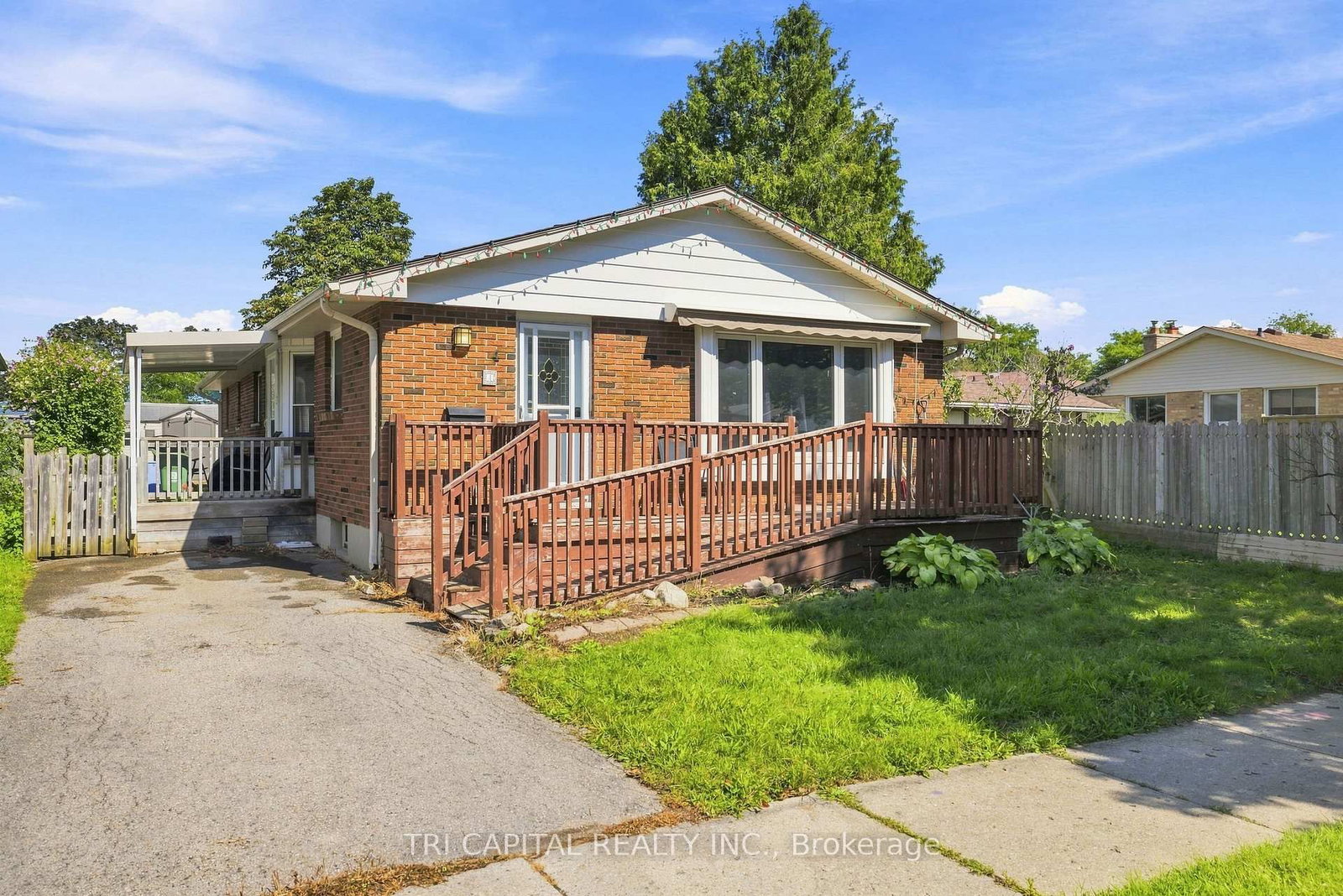 4 Harding Crescent, London South