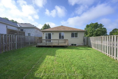 40 SCHREYER Drive • St. Thomas, ON photo 8