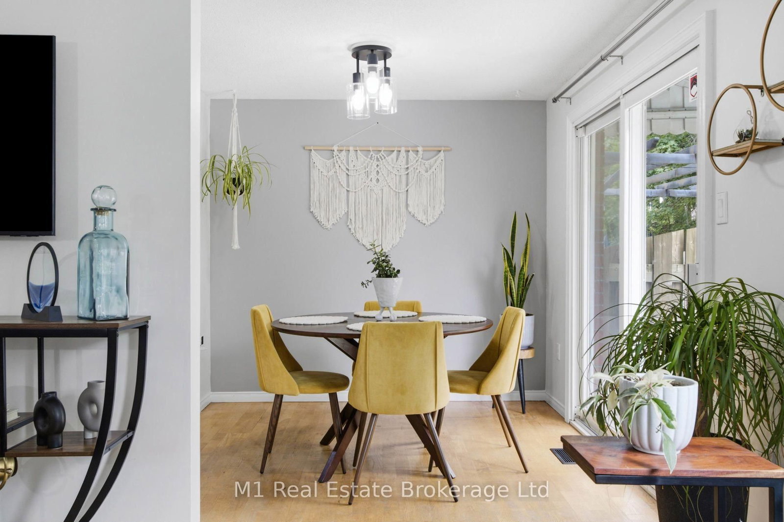 5 Grandridge Crescent • Guelph, ON photo 8