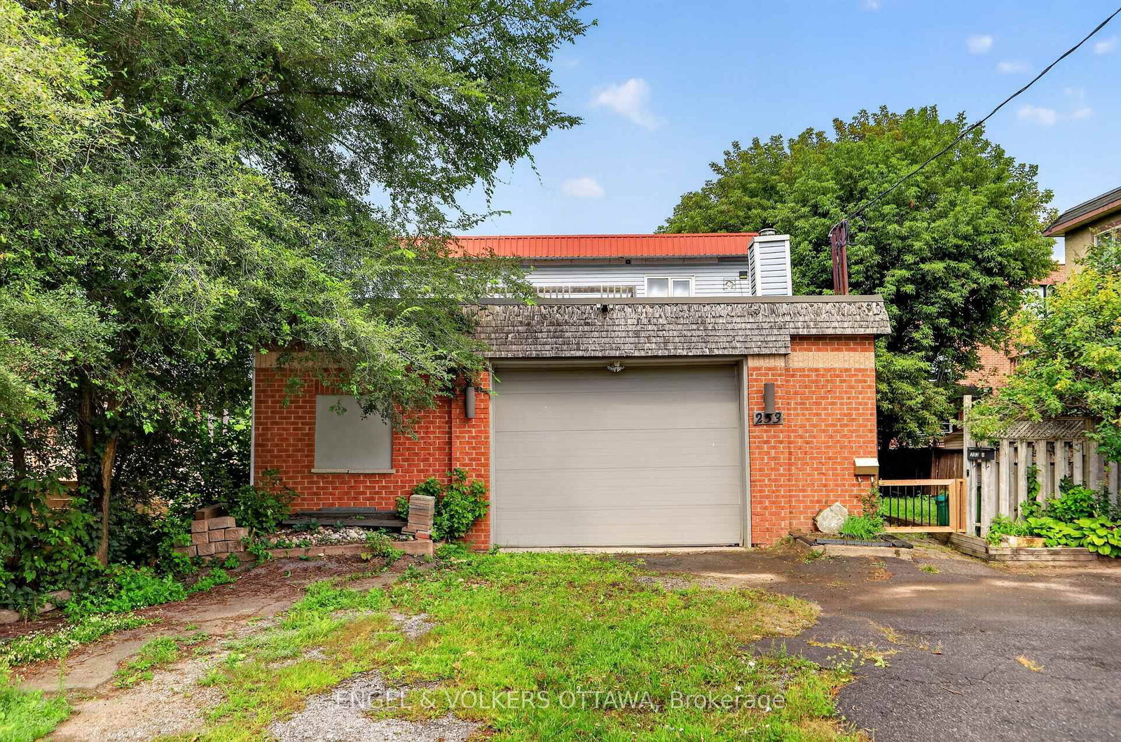 253 Frechette Street • Ottawa, ON photo 2