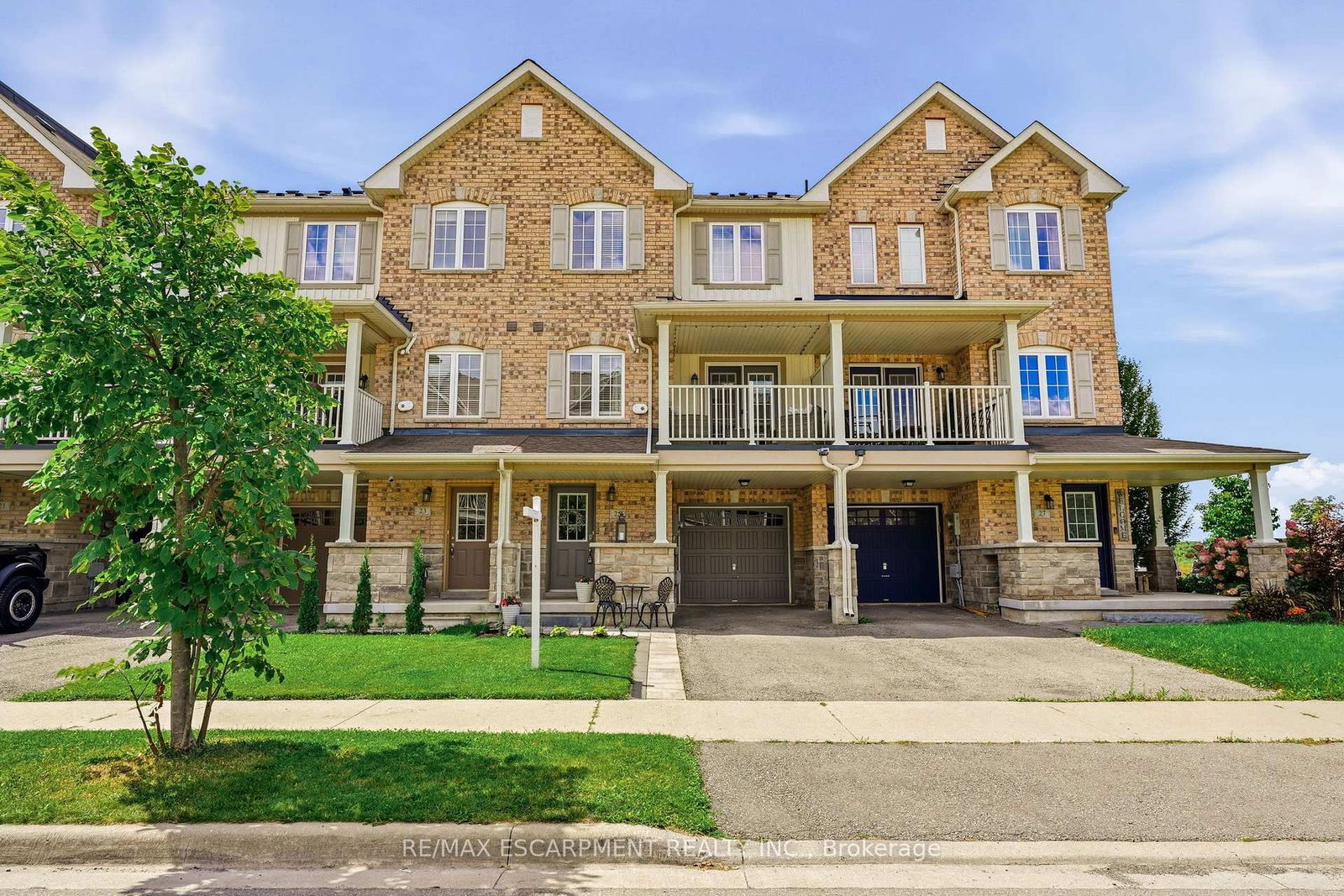25 Hiscott Drive • Hamilton, ON photo 1