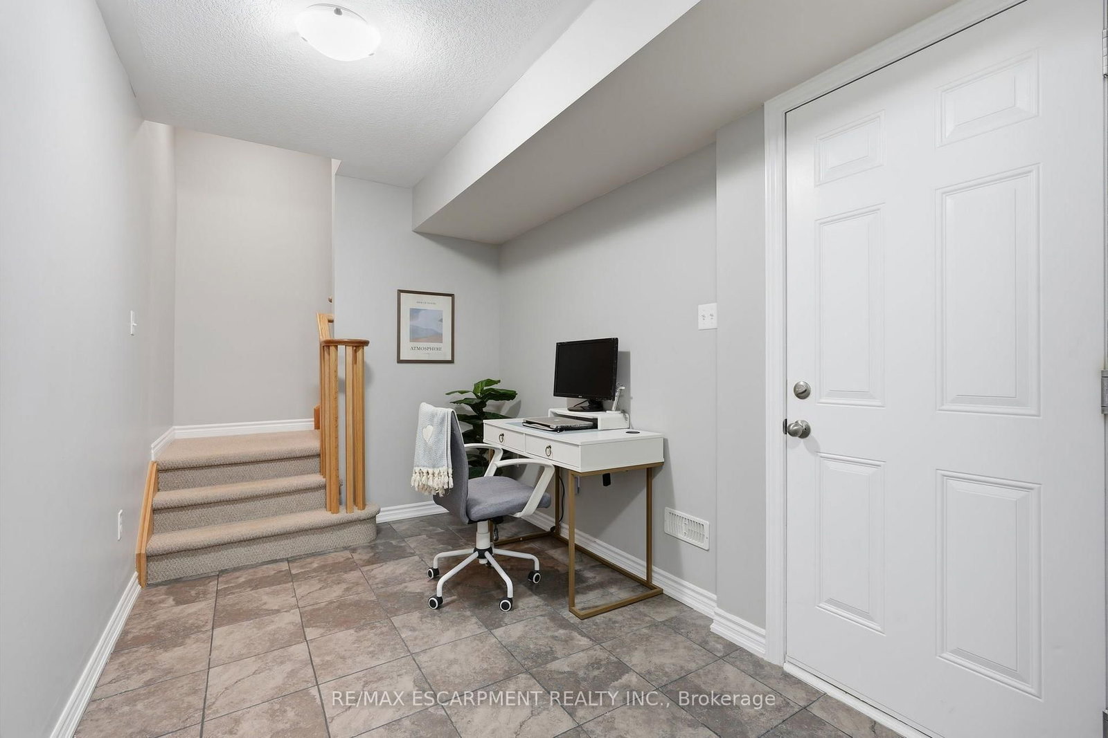 25 Hiscott Drive • Hamilton, ON photo 4