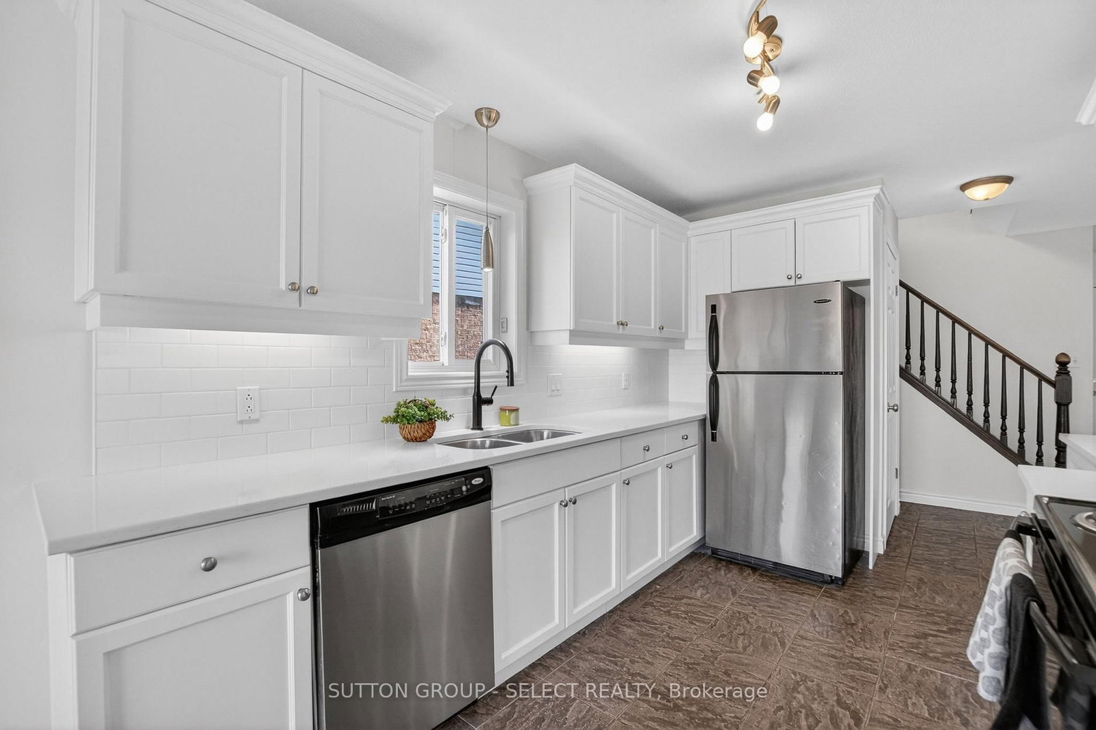 1893 Stackhouse Crescent • London North, ON photo 12