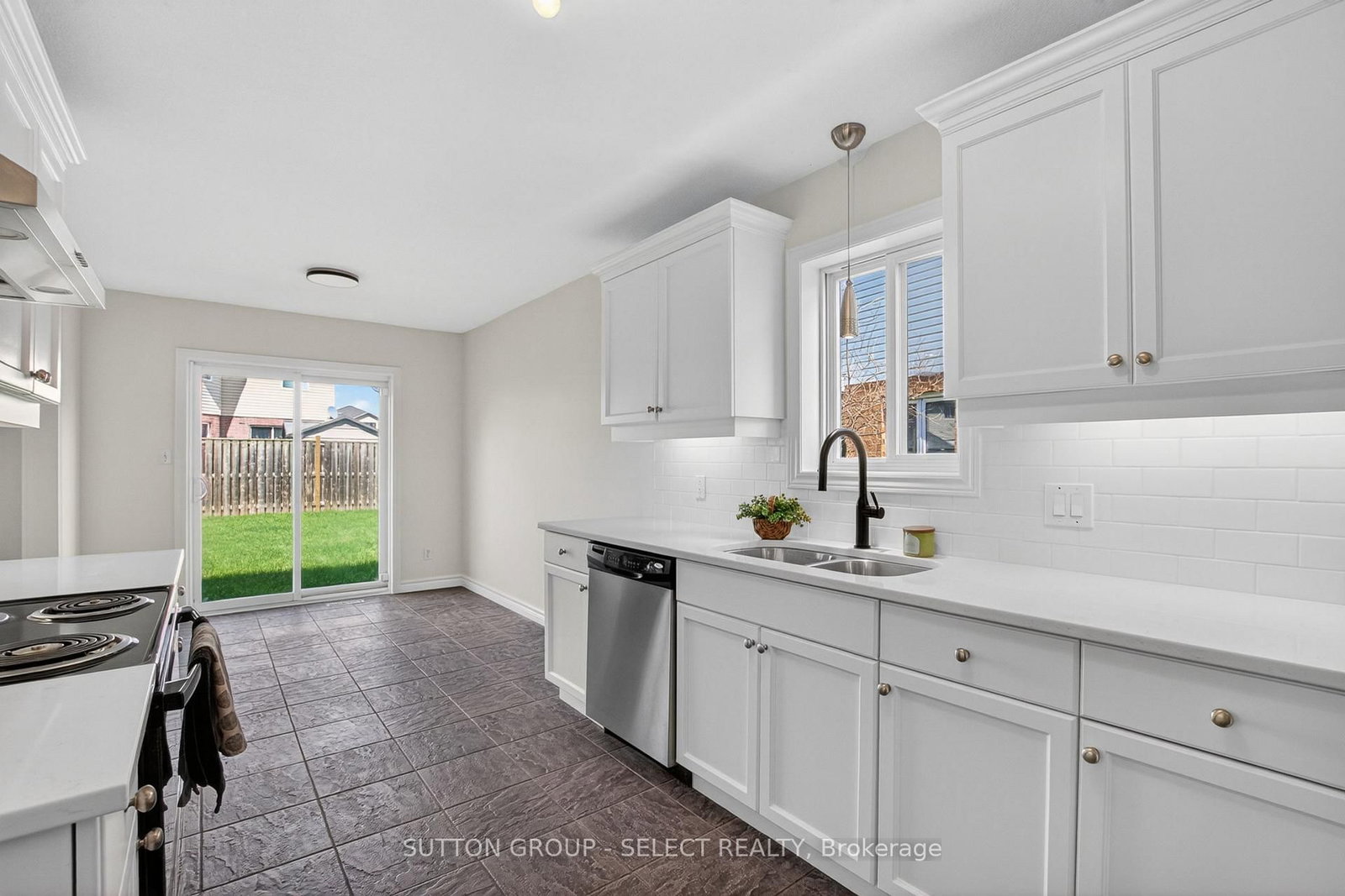 1893 Stackhouse Crescent • London North, ON photo 13