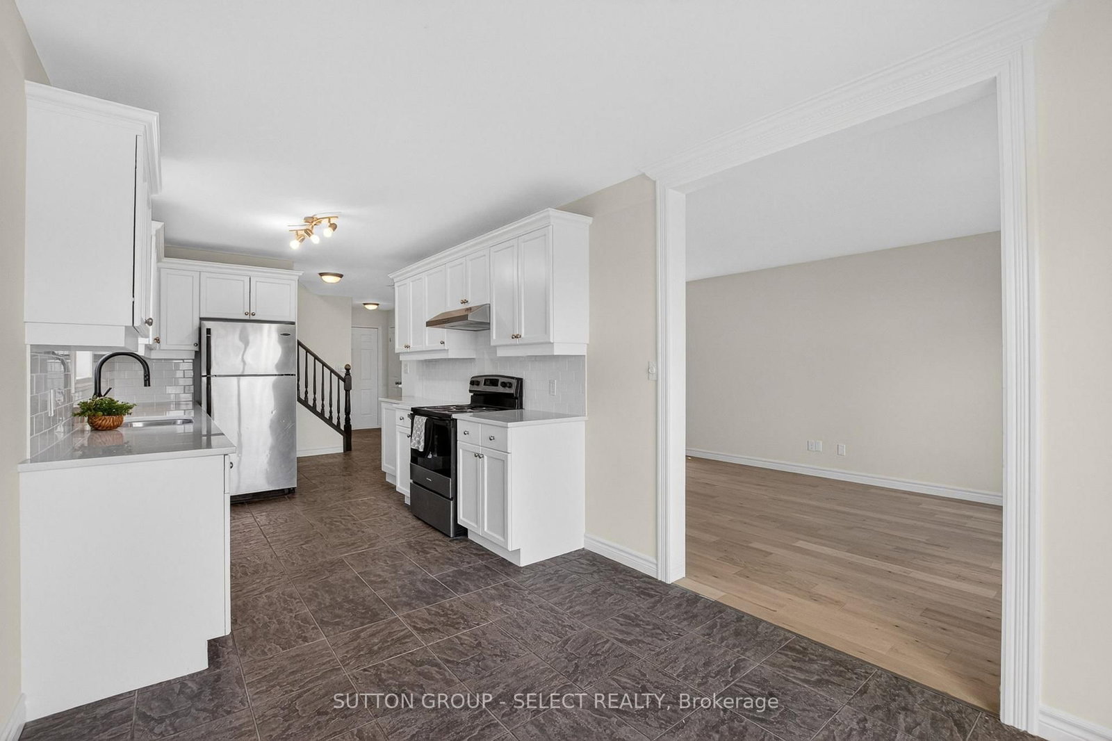 1893 Stackhouse Crescent • London North, ON photo 15
