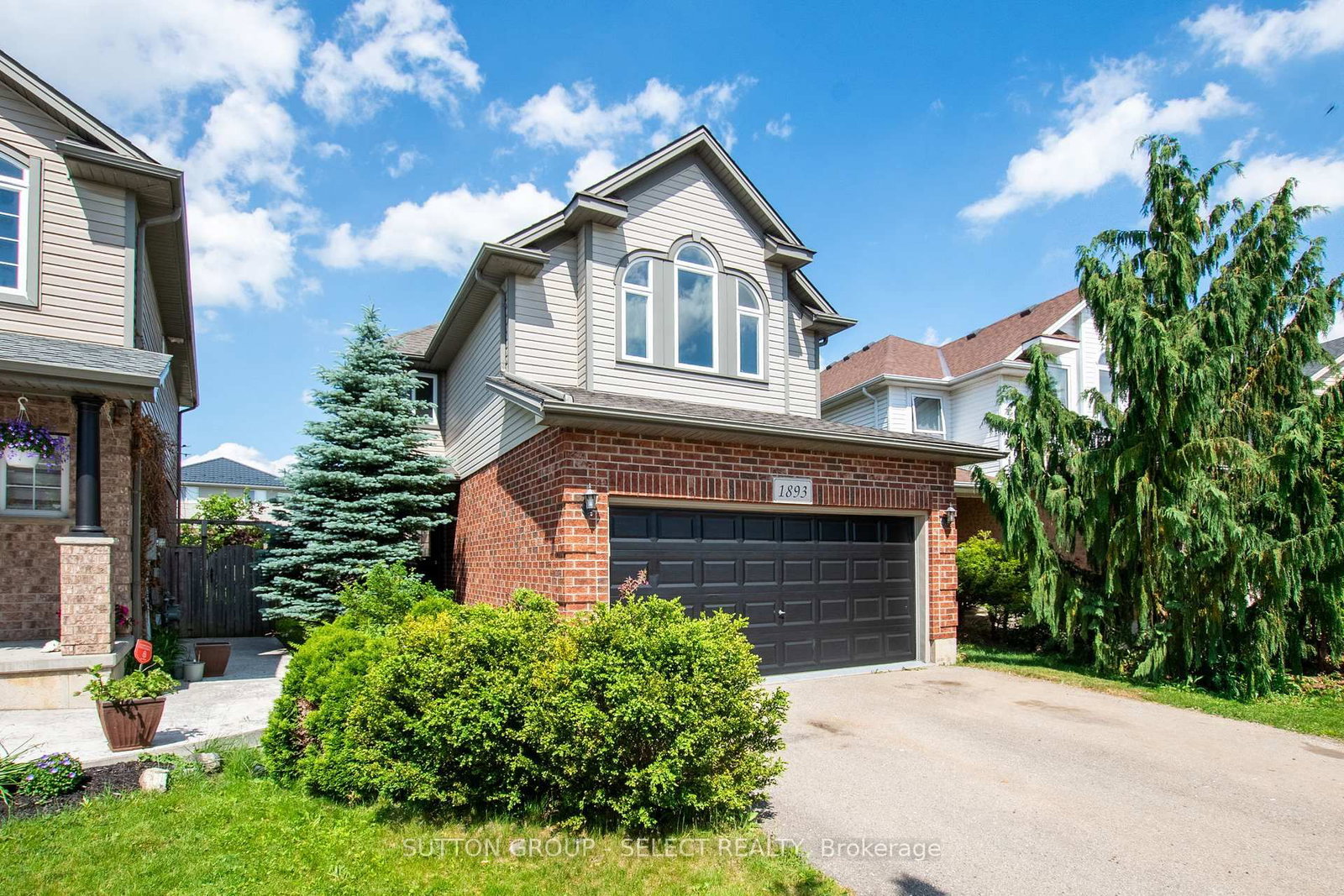 1893 Stackhouse Crescent • London North, ON photo 2