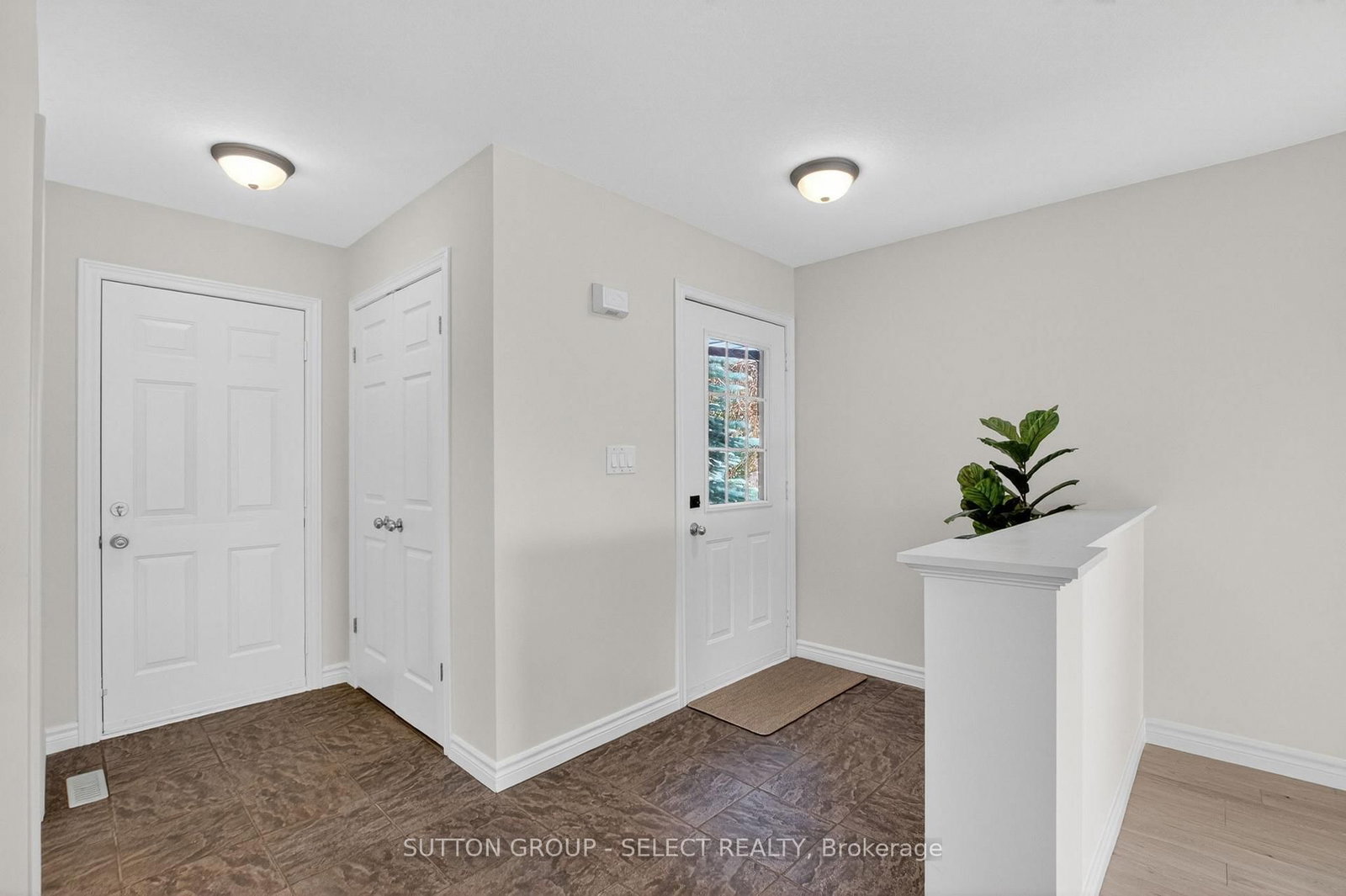1893 Stackhouse Crescent • London North, ON photo 5