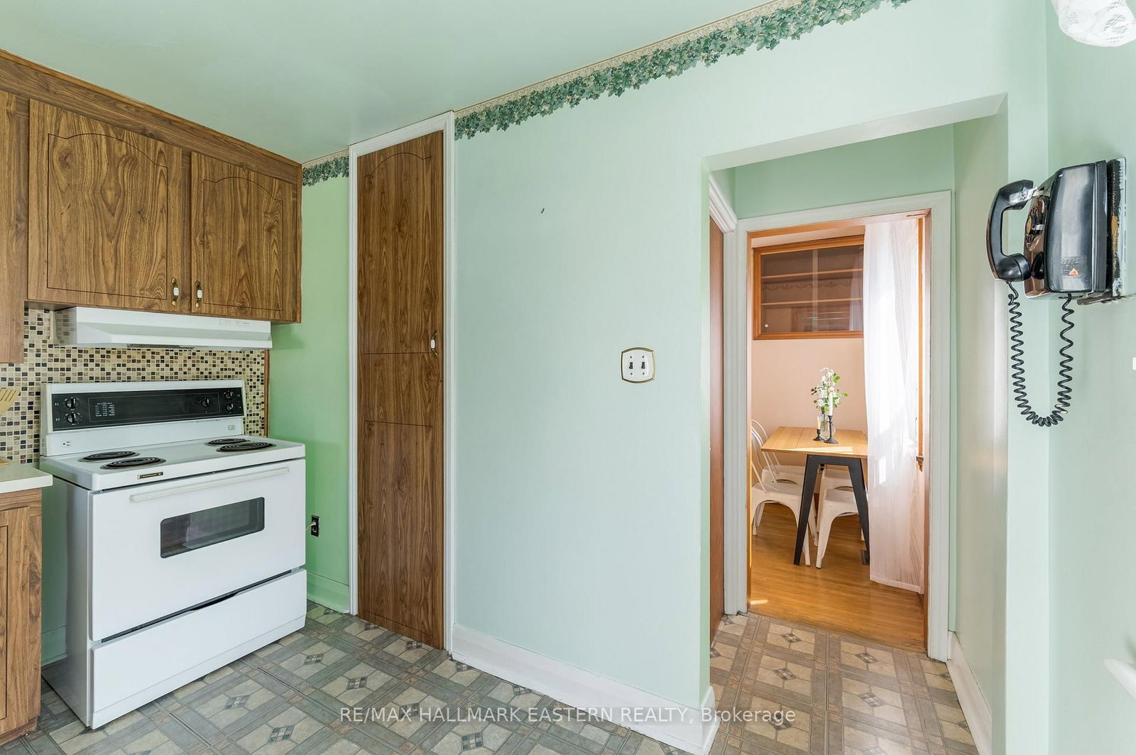 51 Ephgrave Boulevard • Peterborough, ON photo 13
